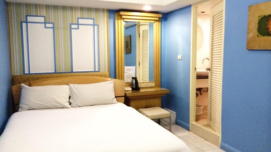 Review 2 khách sạn ở Bangkok giá rẻ khu Sukhumwit và Sathorn